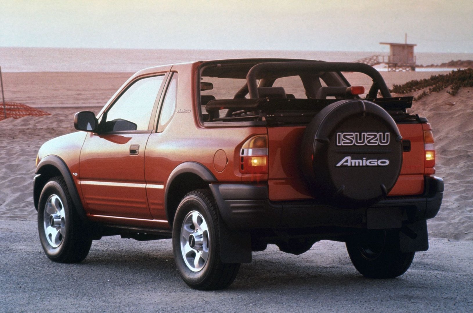 isuzu_Amigo_2_generation__SUV_cabriolet__10.jpg