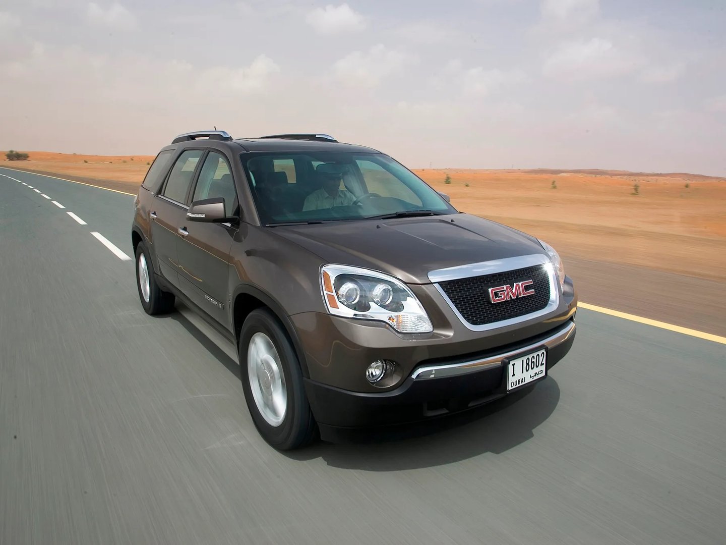 GMC_Acadia_1_generation__SUV_5-doors__6.jpg
