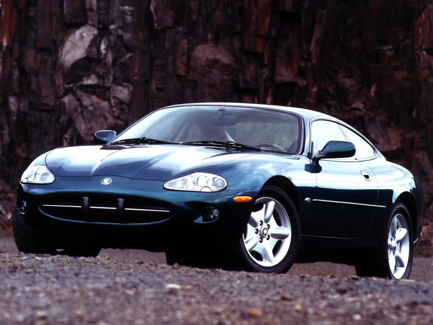Jaguar_XK_1_generation__Coupe__7.jpg