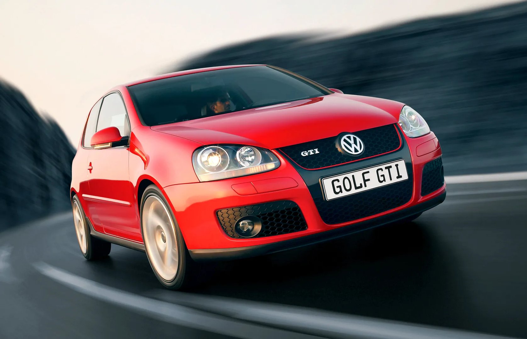 Volkswagen_Golf_GTI_5_generation__Hatchback_3-door__5.jpg