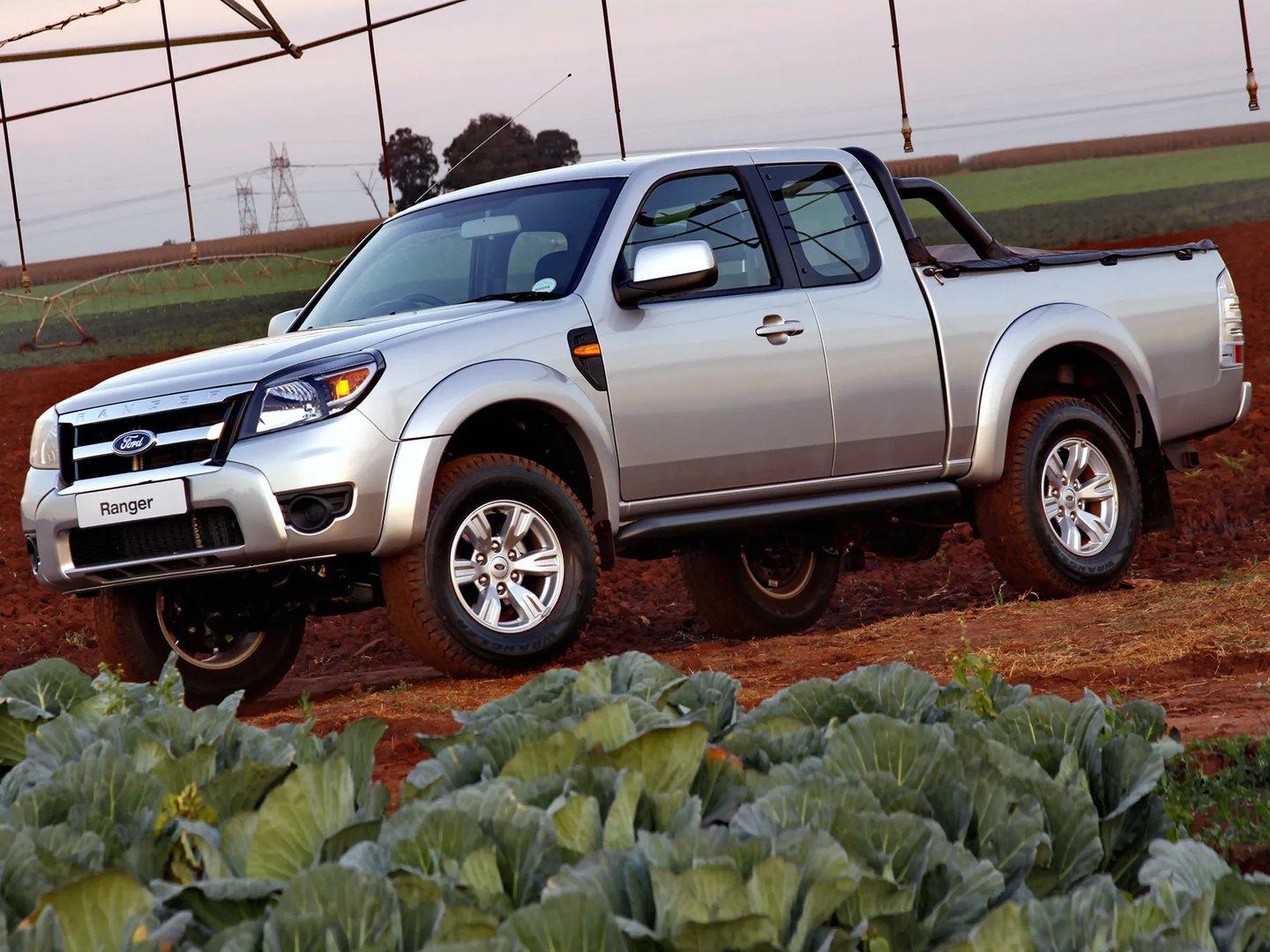Ford_Ranger_2_generation_restyling__Pickup_1.5-cab__4.jpg