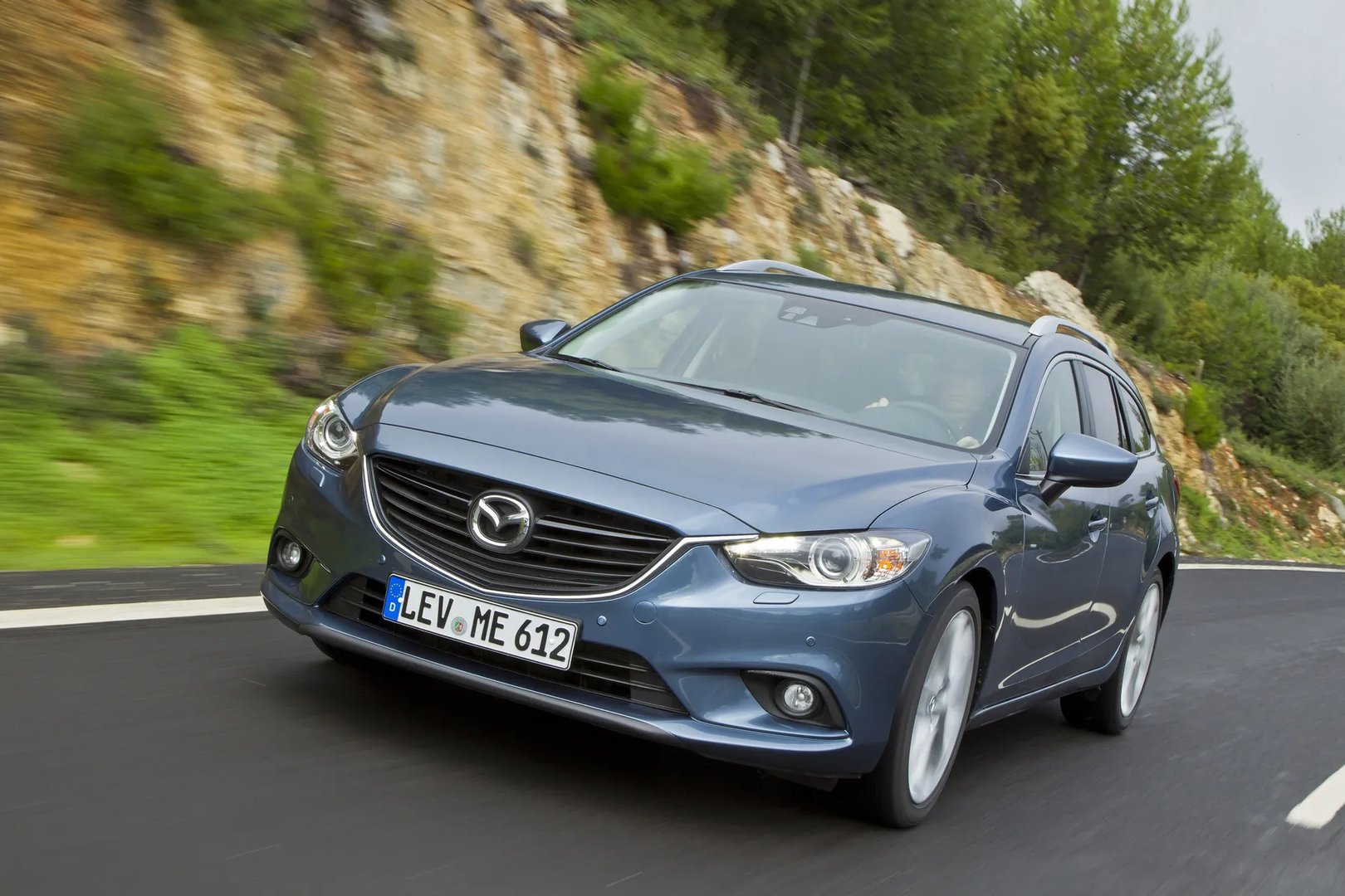 Mazda_6_3_generation__Estate_5-door__10.jpg