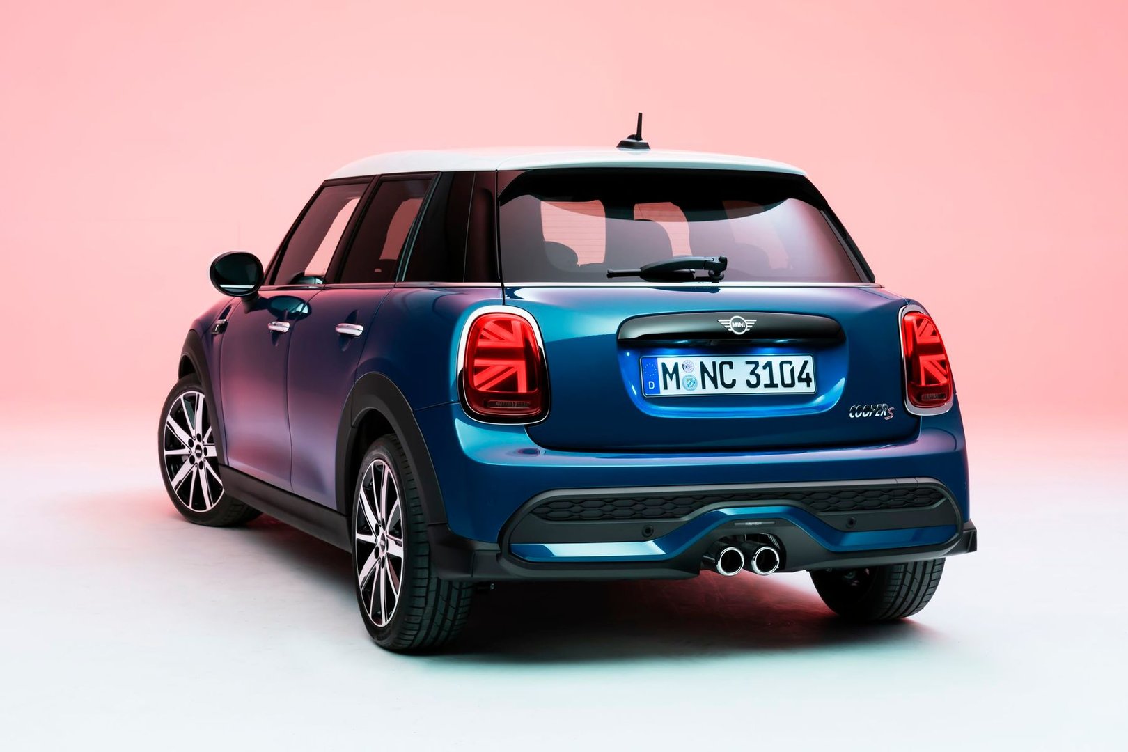 mini_Cooper_3_generation_restyling_2__Mini_5-doors__4.jpg