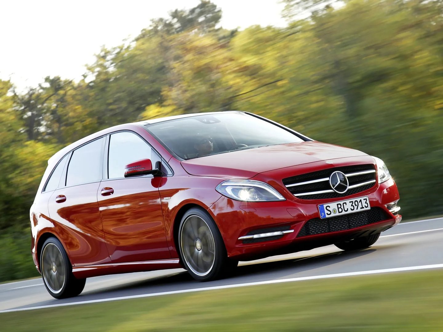 Mercedes_B-Class_2_generation__Hatchback_5-door__2.jpg