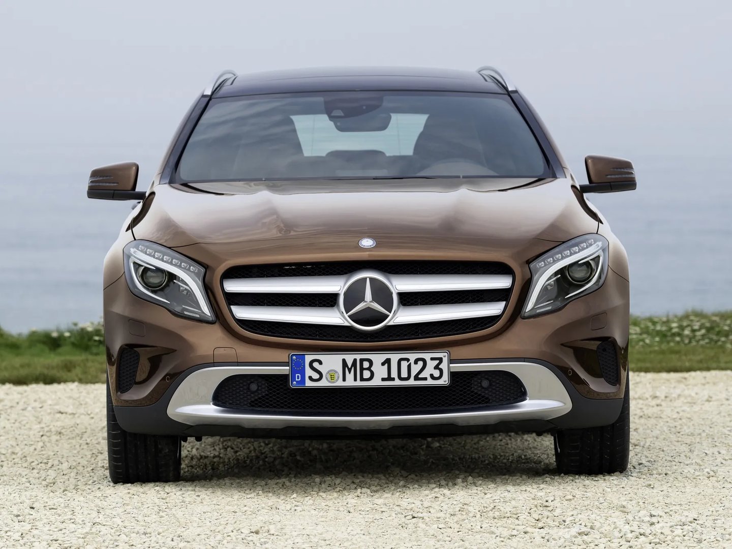 Mercedes_GLA_1_generation__SUV_5-doors__6.jpg