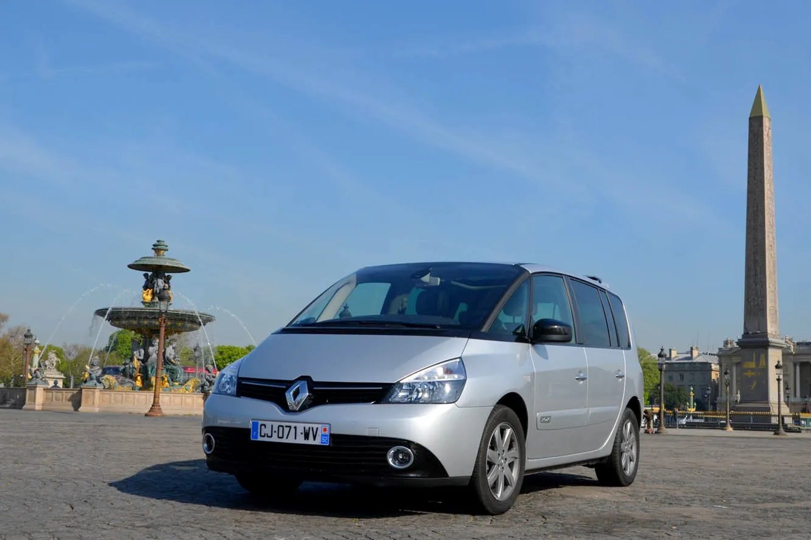 Renault_Espace_4_generation_restyling_2__Minivan__1.jpg