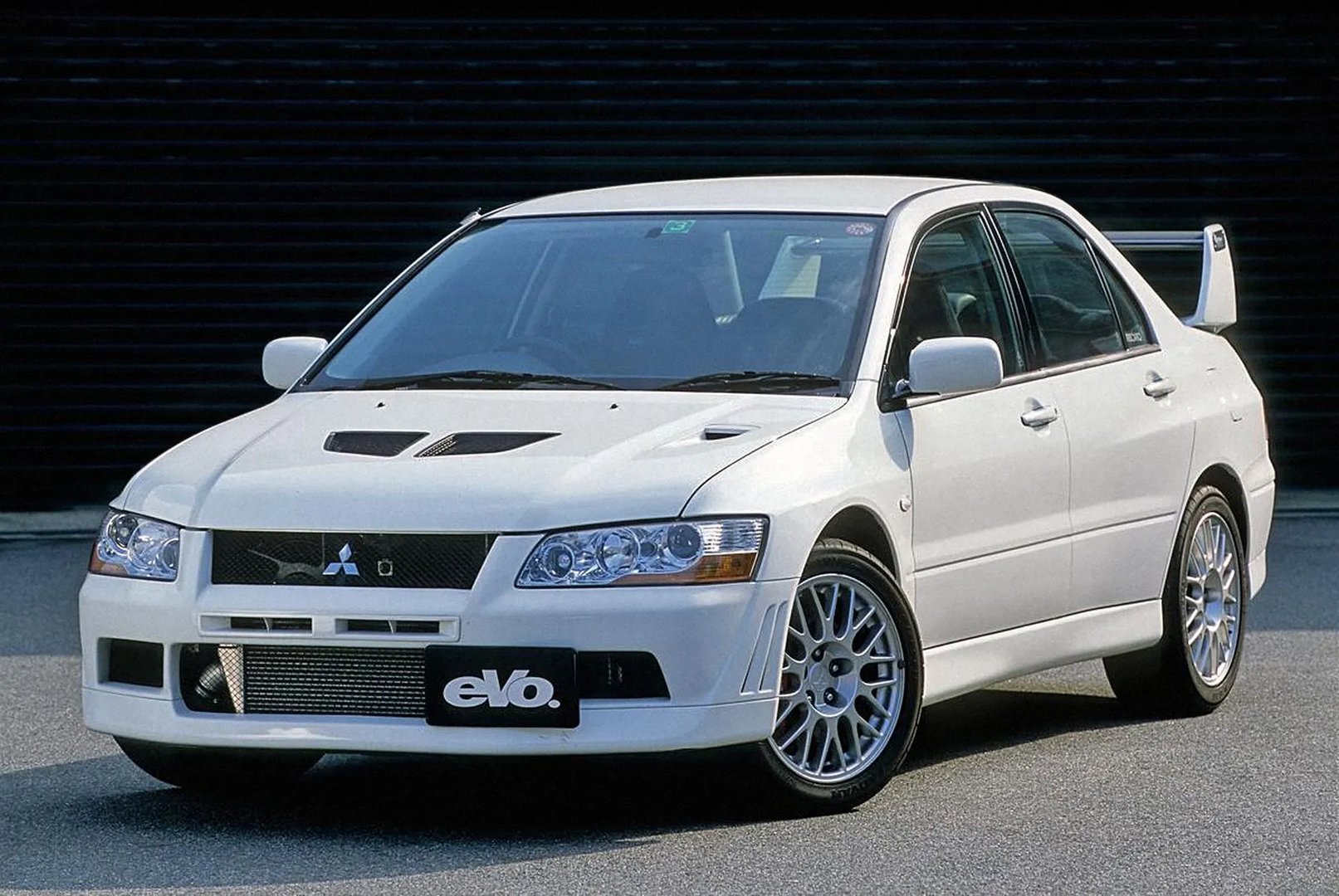 Mitsubishi_Lancer_Evolution_7_generation__Sedan__7.jpg