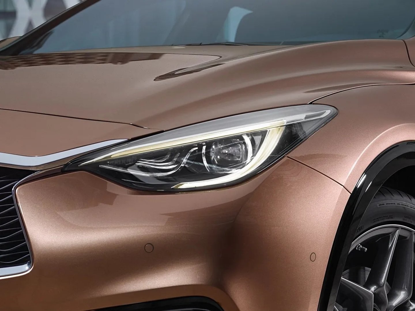 Infiniti_Q30_1_generation__Hatchback_5-door__11.jpg