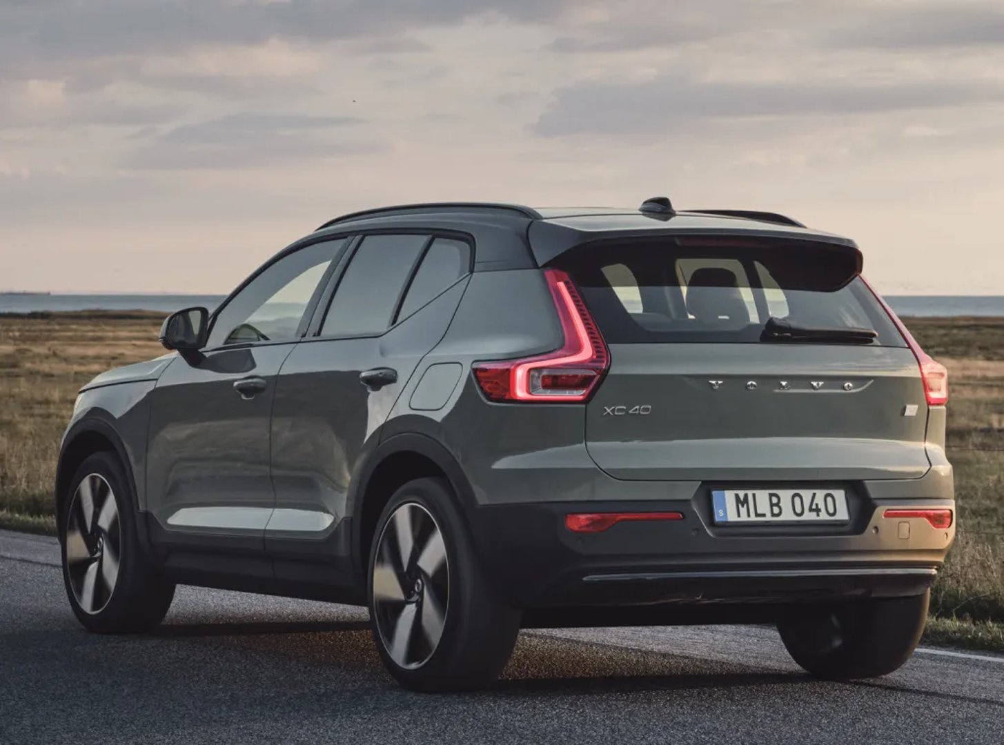 Volvo_XC40_1_generation_restyling_1__SUV_5-doors__2.jpg