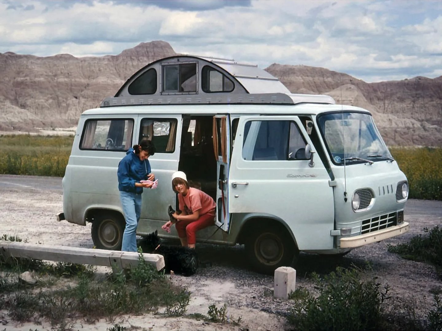 Ford_Econoline_1_generation__Minivan__1.jpg
