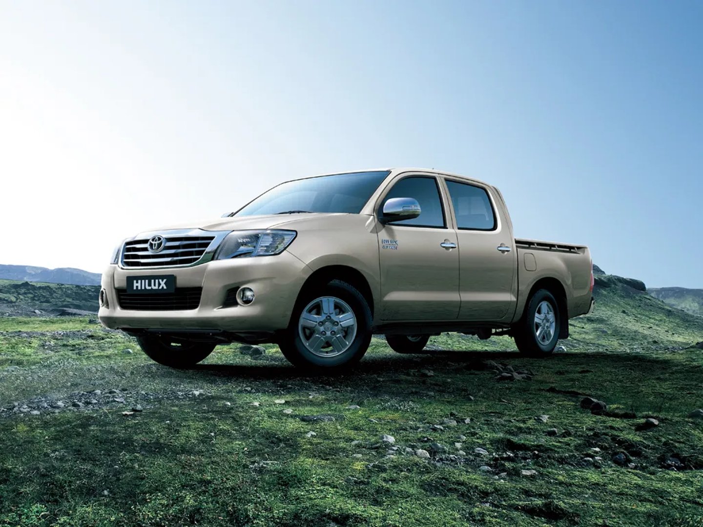 Toyota_Hilux_7_generation_restyling_2__Pickup_double-cab__3.jpg