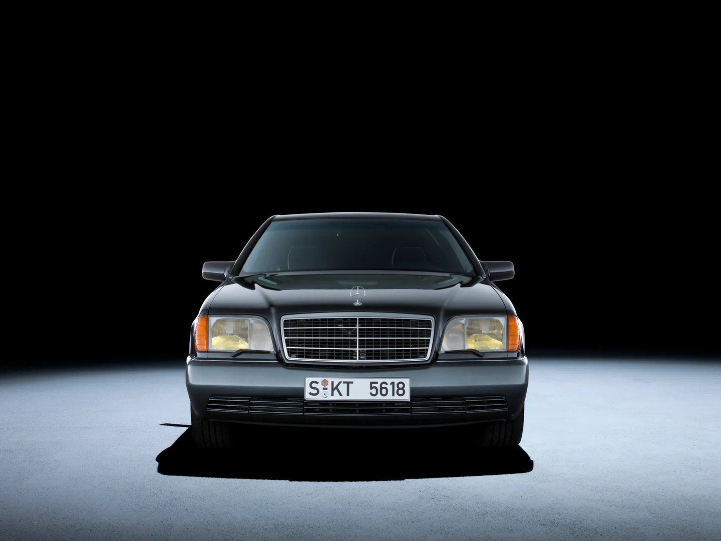 Mercedes_S-Class_3_generation__Sedan_Long__10.jpg