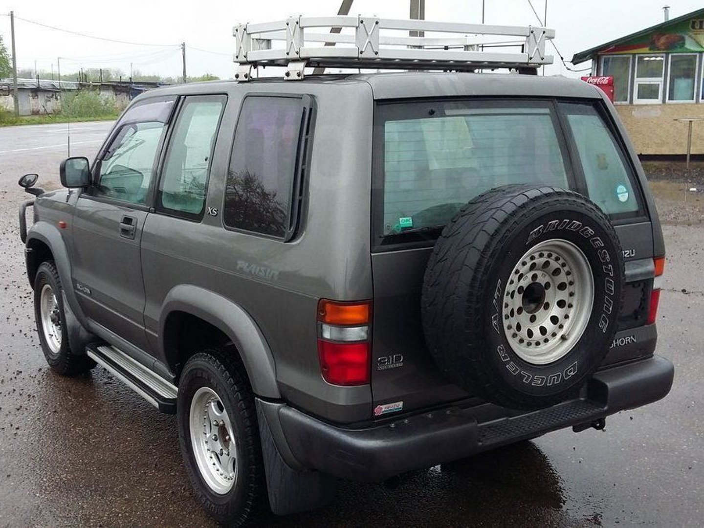 isuzu_Bighorn_2_generation__SUV_3-doors__1.jpg