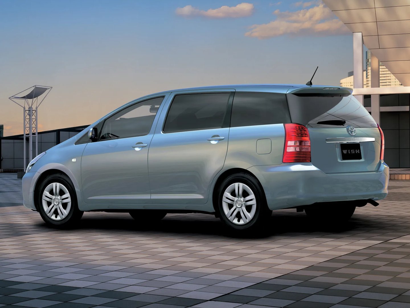 Toyota_Wish_1_generation__Compact_Van__3.jpg