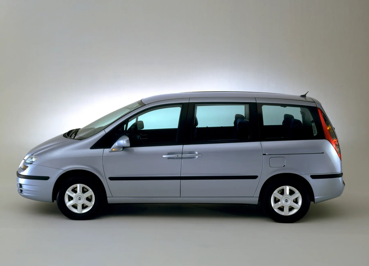 Fiat_Ulysse_2_generation__Compact_Van__3.jpg