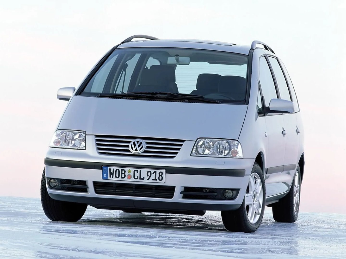 Volkswagen_Sharan_1_generation_restyling__Minivan__6.jpg