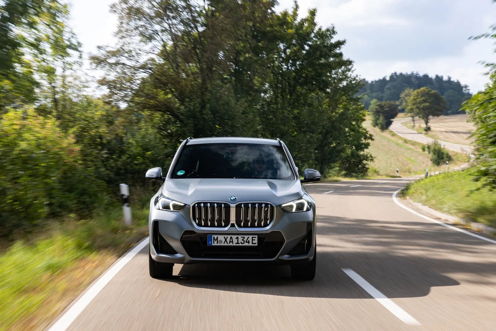 BMW_iХ1_1_generation__SUV_5-doors__11.jpg