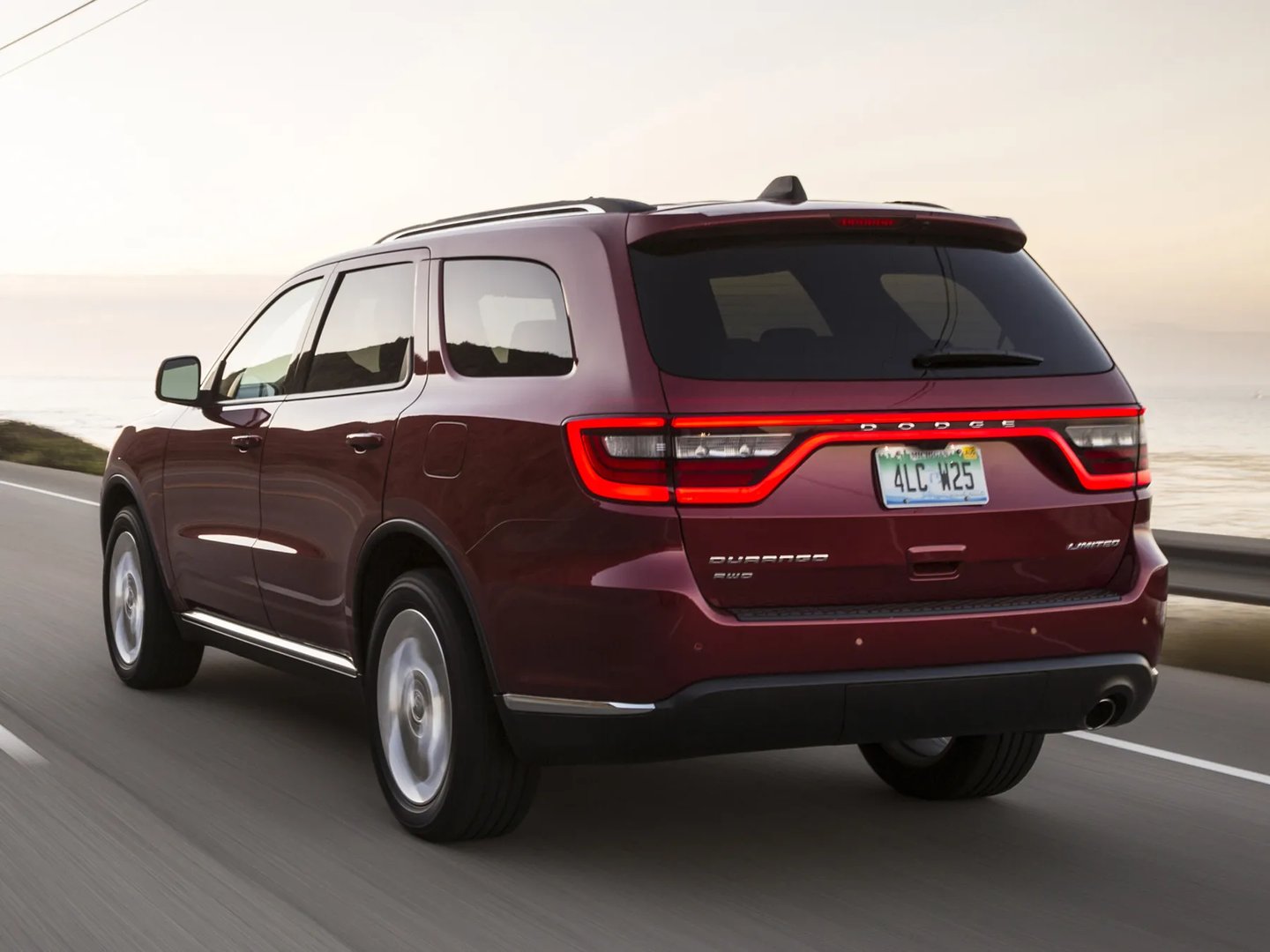 Dodge_Durango_3_generation_restyling__SUV_5-doors__1.jpg