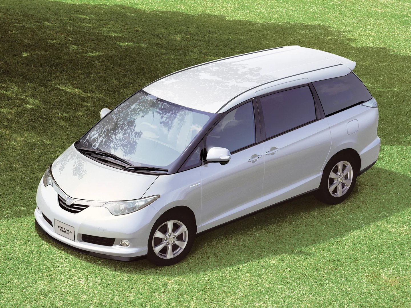 Toyota_Estima_3_generation__Minivan__7.jpg