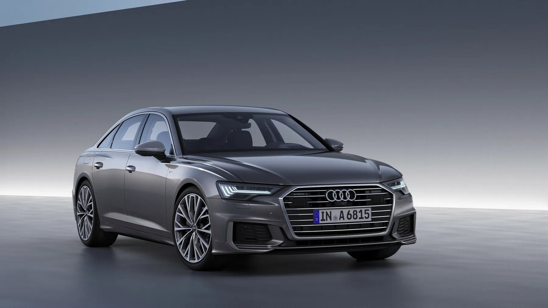 Audi_A6_5_generation__Sedan__10.jpg