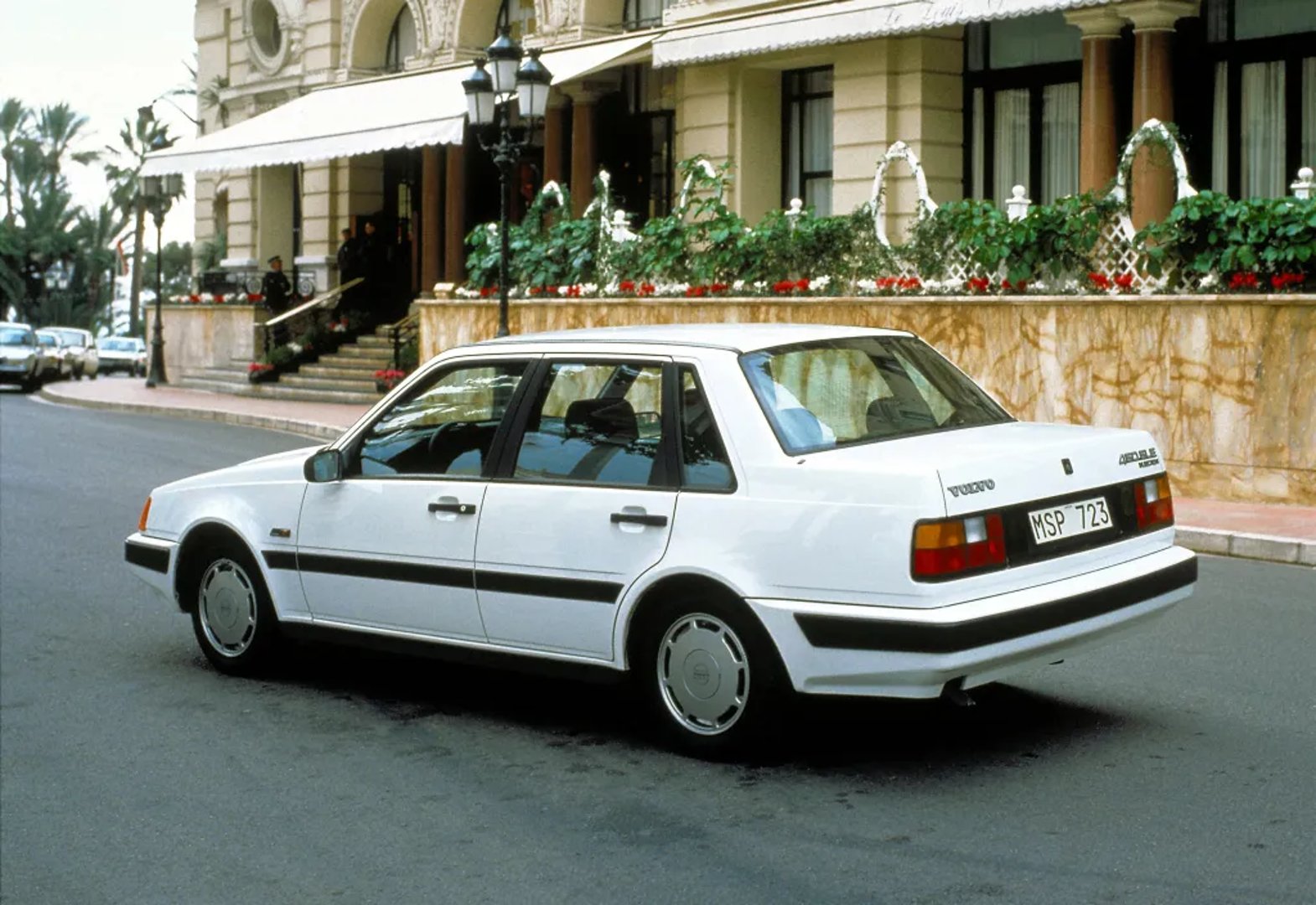 Volvo_460_1_generation__Sedan__6.jpg