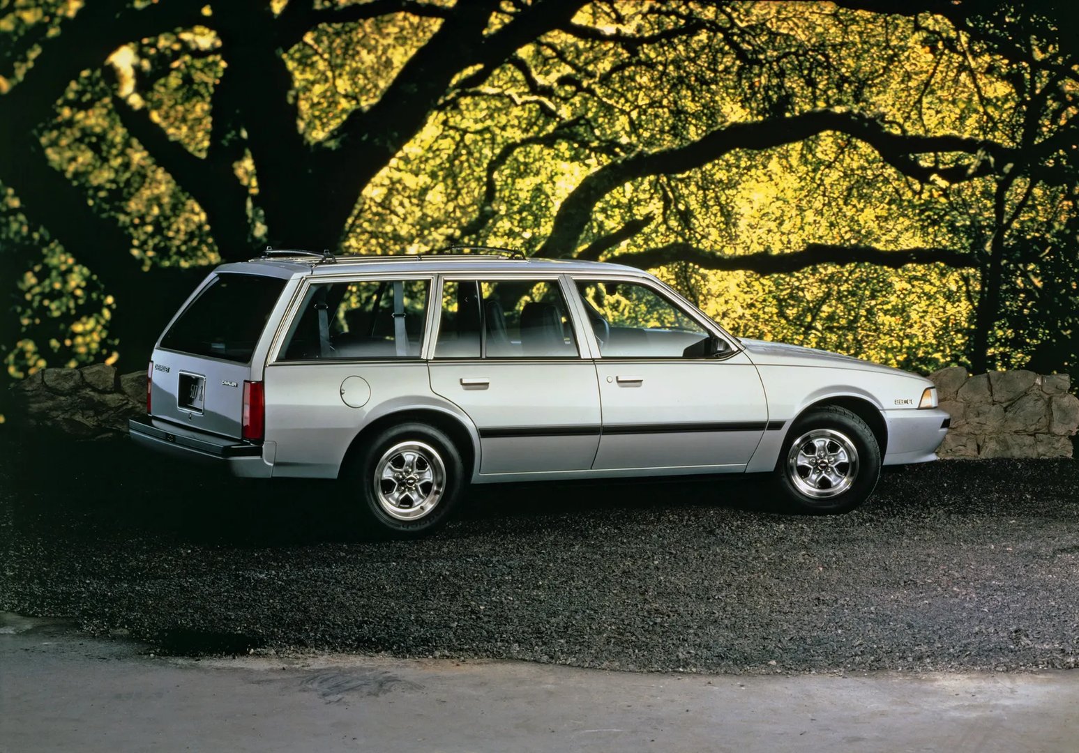 Chevrolet_Cavalier_2_generation__Estate_5-door__3.jpg