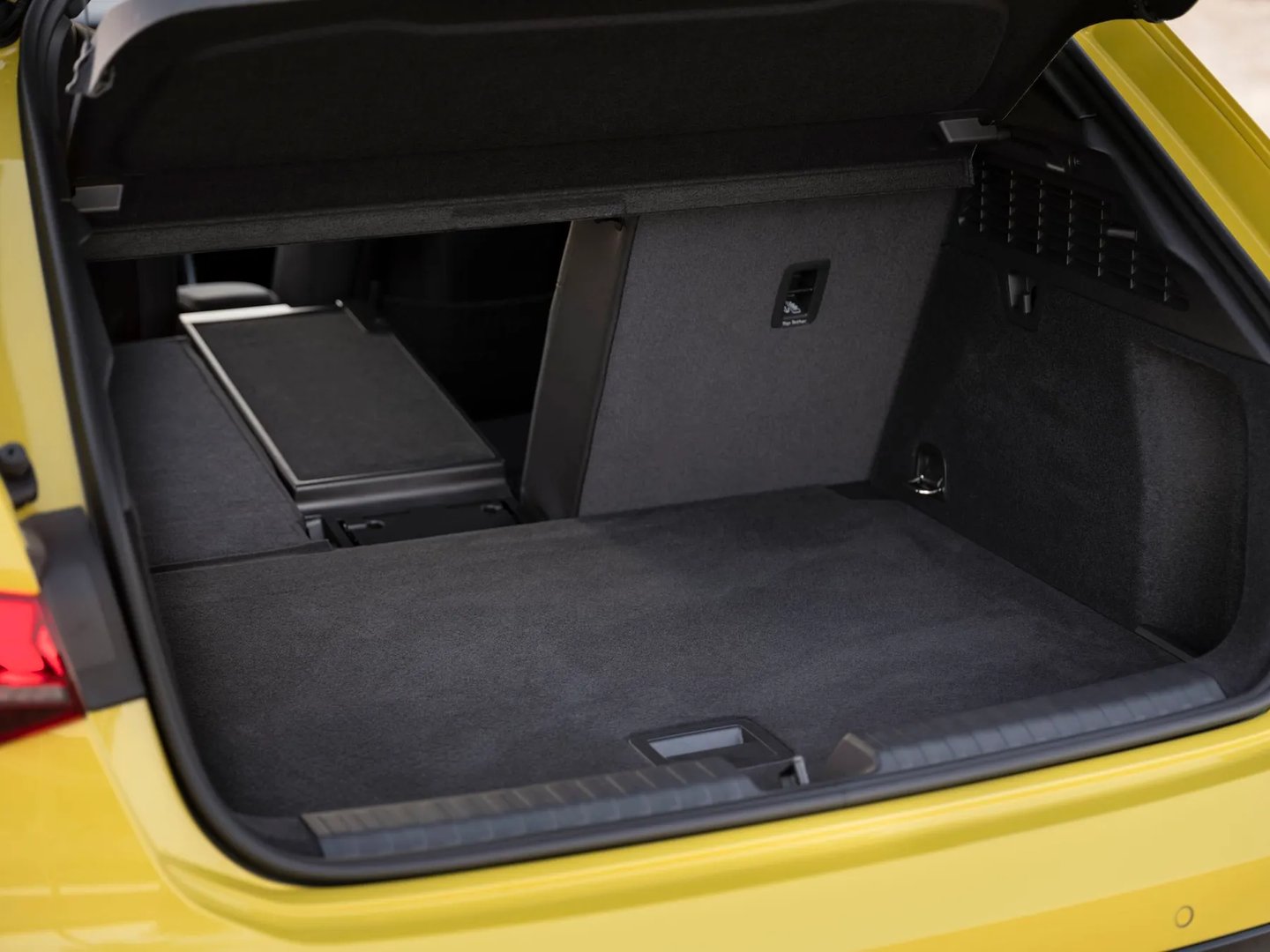 audi_A3_4_generation_restyling_1__SUV_5-doors__13.jpg