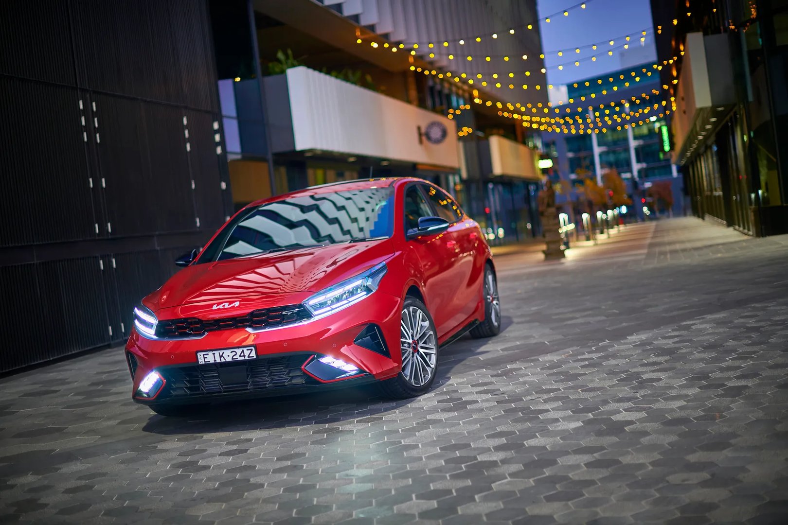 Kia_K3_2_generation_restyling_1__Hatchback_5-door__5.jpg