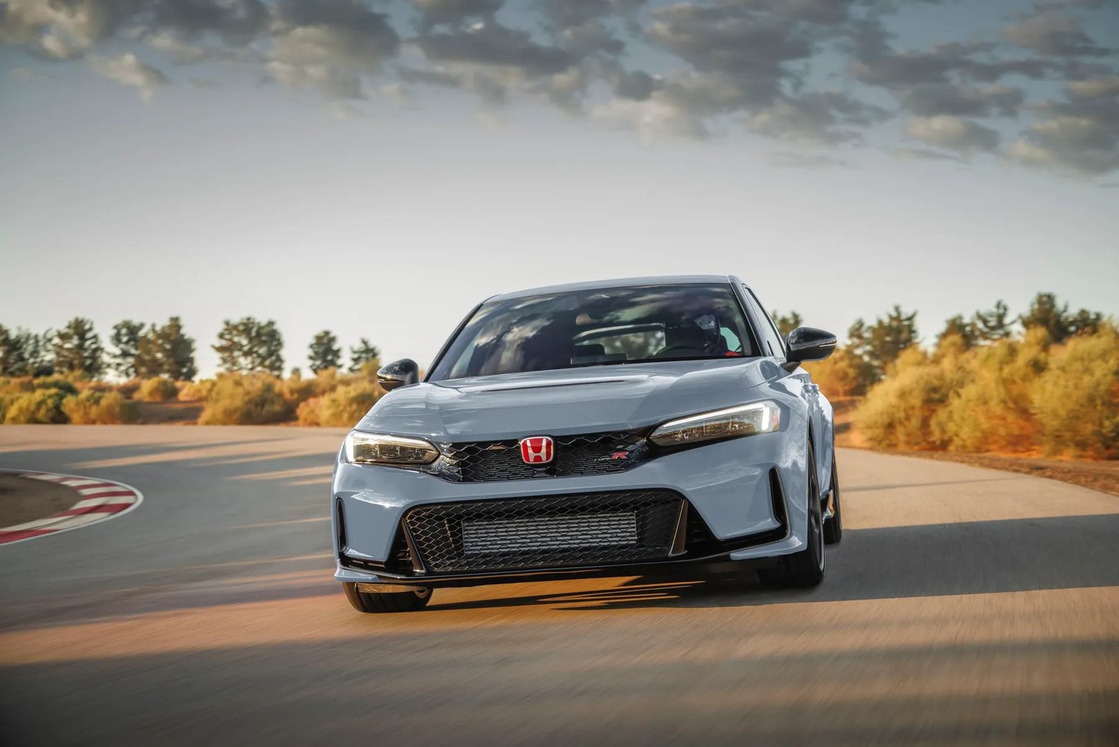 Honda_Civic_Type_R_11_generation__Hatchback_5-door__11.jpg
