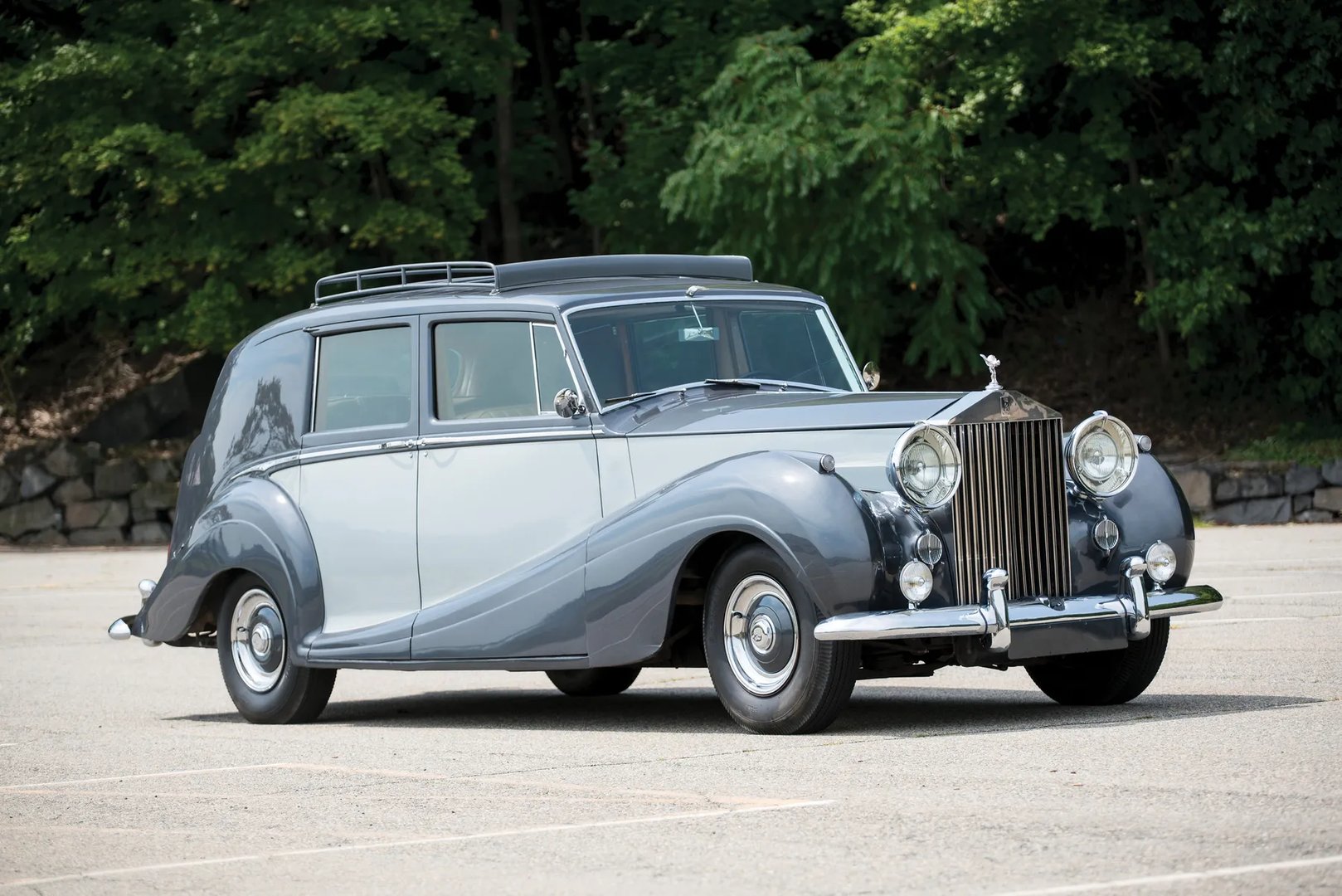 Rolls-Royce Silver Wraith 1 generation  Limousine