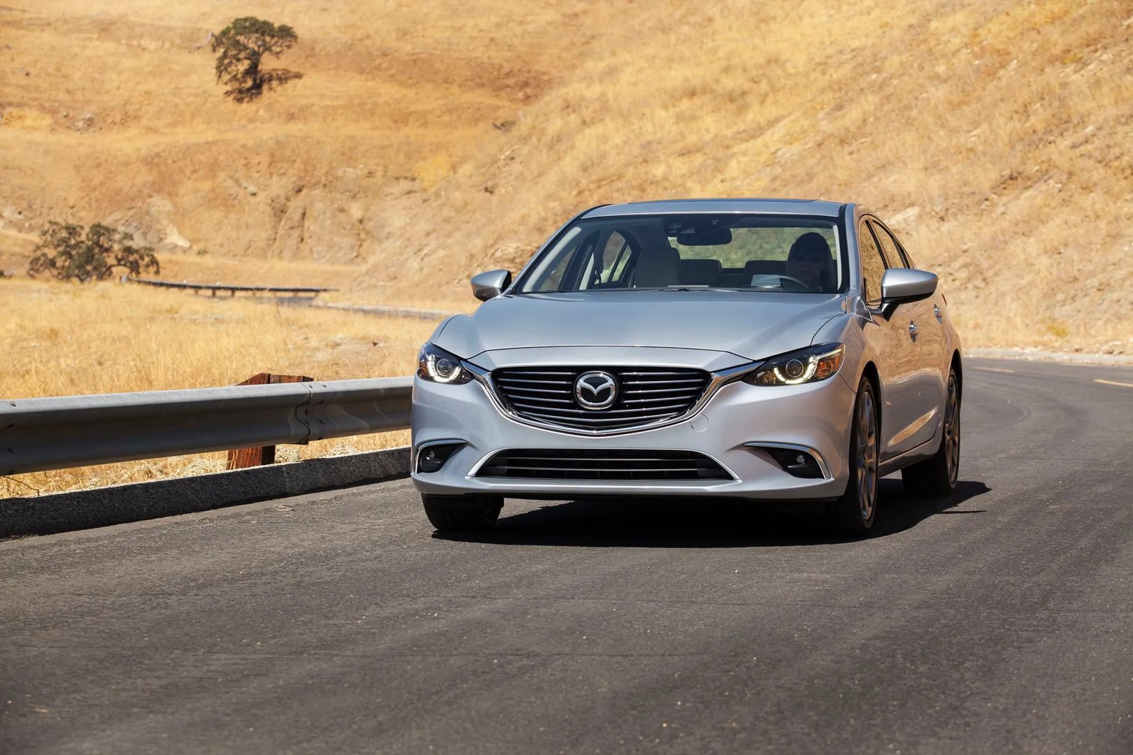 Mazda_6_3_generation_restyling__Sedan__7.jpg