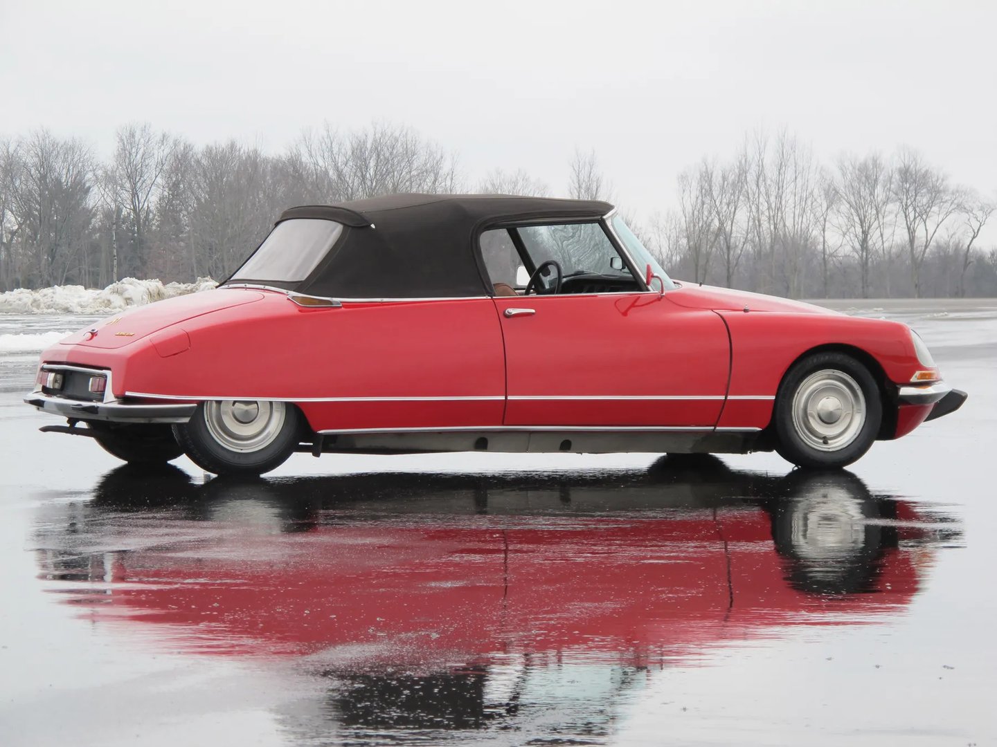 Citroen_DS_1_generation_restyling_2__Cabrio__4.jpg