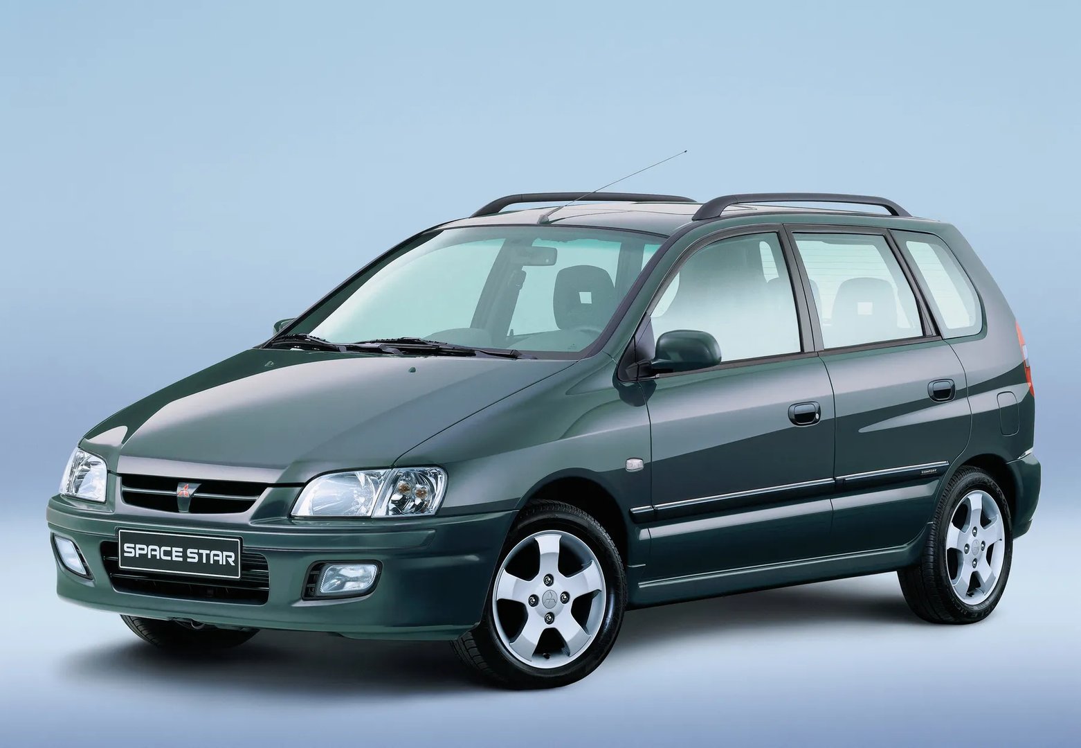 Mitsubishi_Space_Star_1_generation__Compact_Van__2.jpg