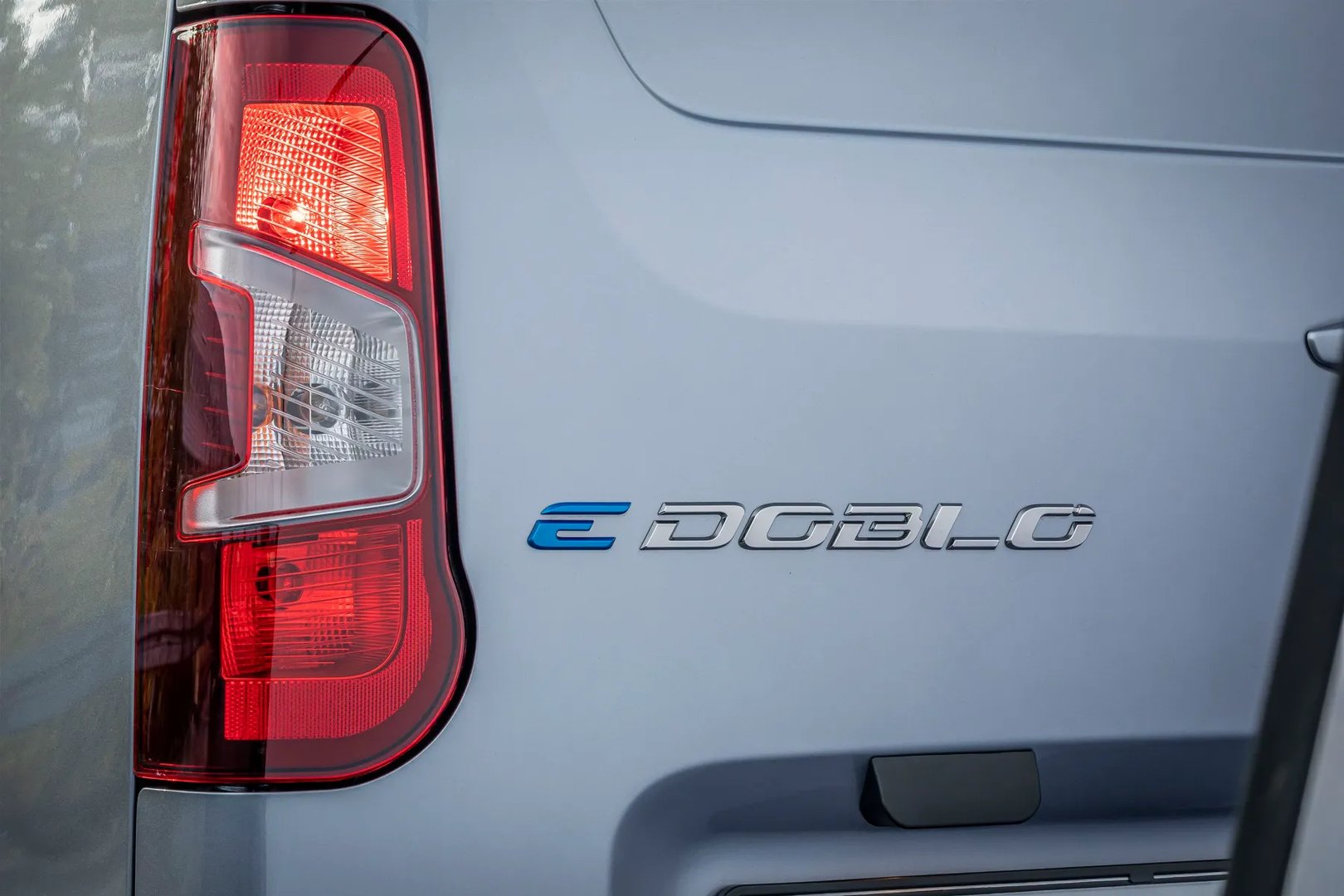 Fiat_Doblo_3_generation__Van_Long__7.jpg