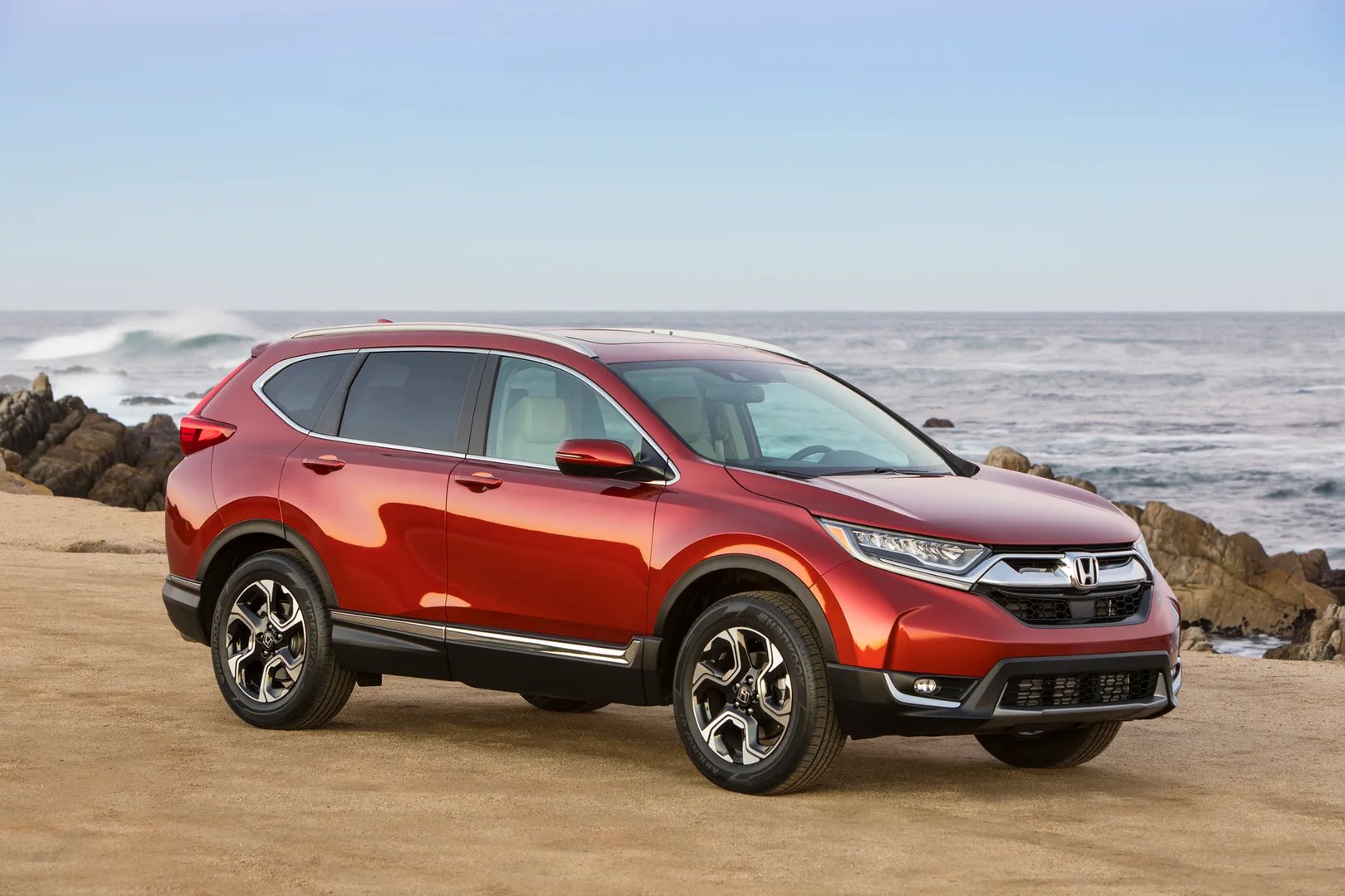 Honda_CR-V_5_generation__SUV_5-doors__7.jpg