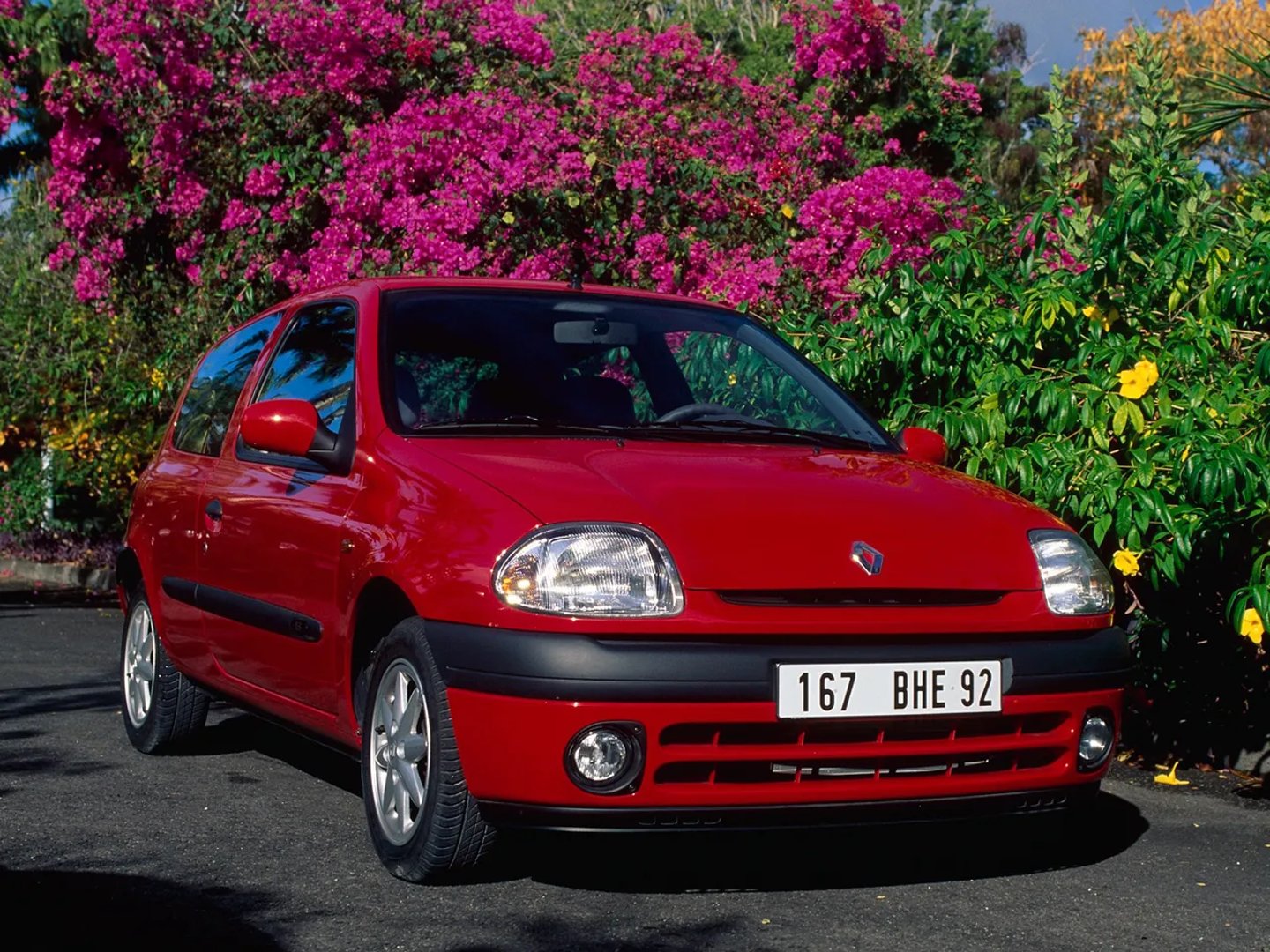 Renault_Clio_2_generation__Mini_3-doors__6.jpg