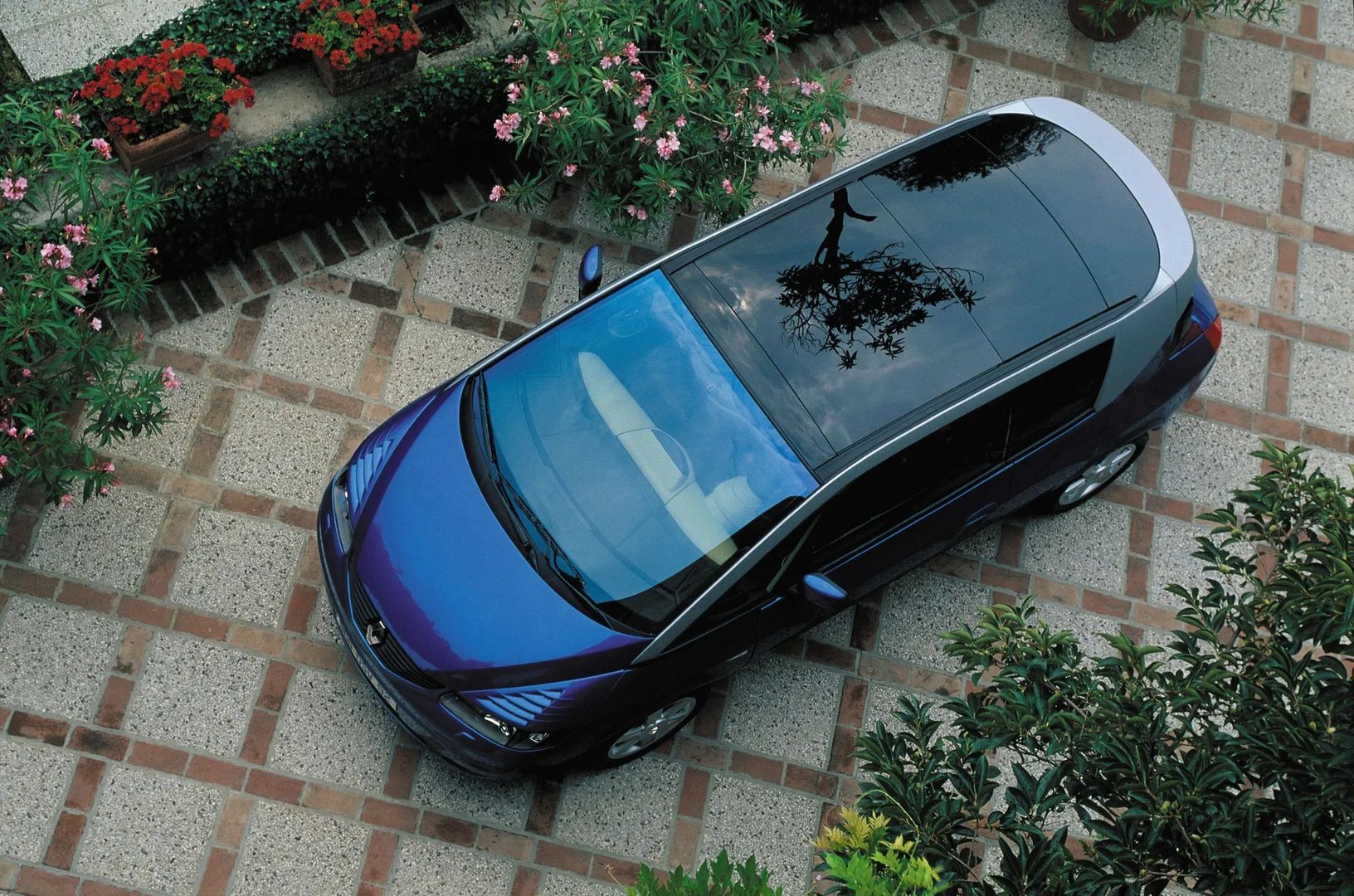 Renault_Avantime_1_generation__Compact_Van__3.jpg
