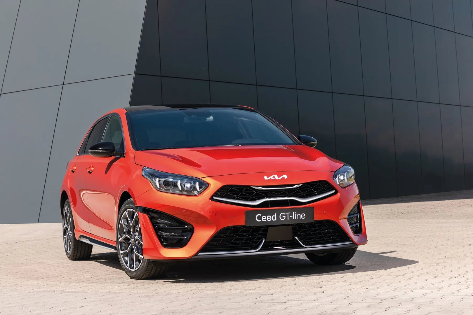 3 generation, restyling 1 