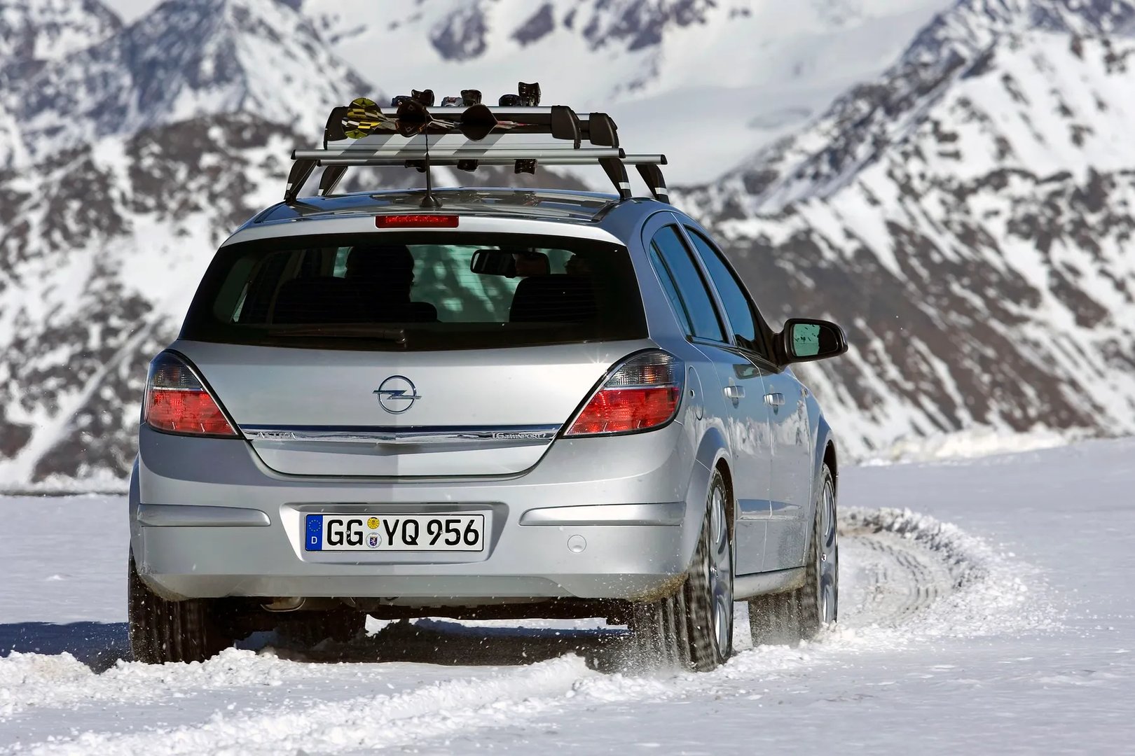 Opel_Astra_3_generation_restyling__Hatchback_5-door__2.jpg