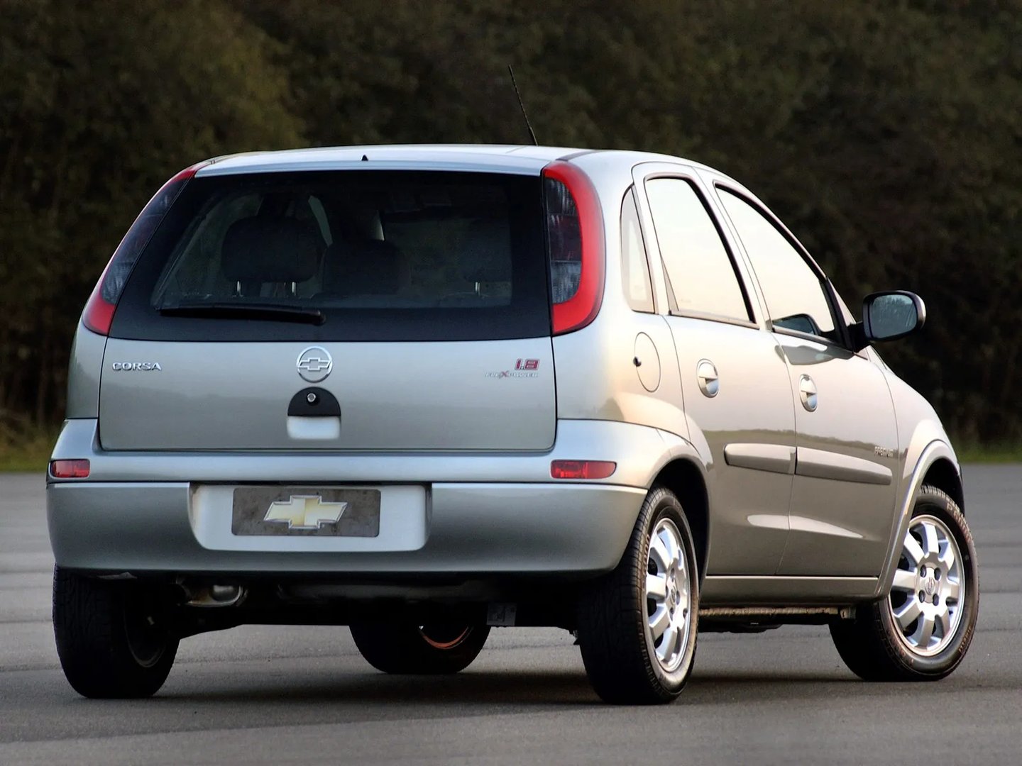 Chevrolet_Corsa_1_generation__Mini_5-doors__6.jpg