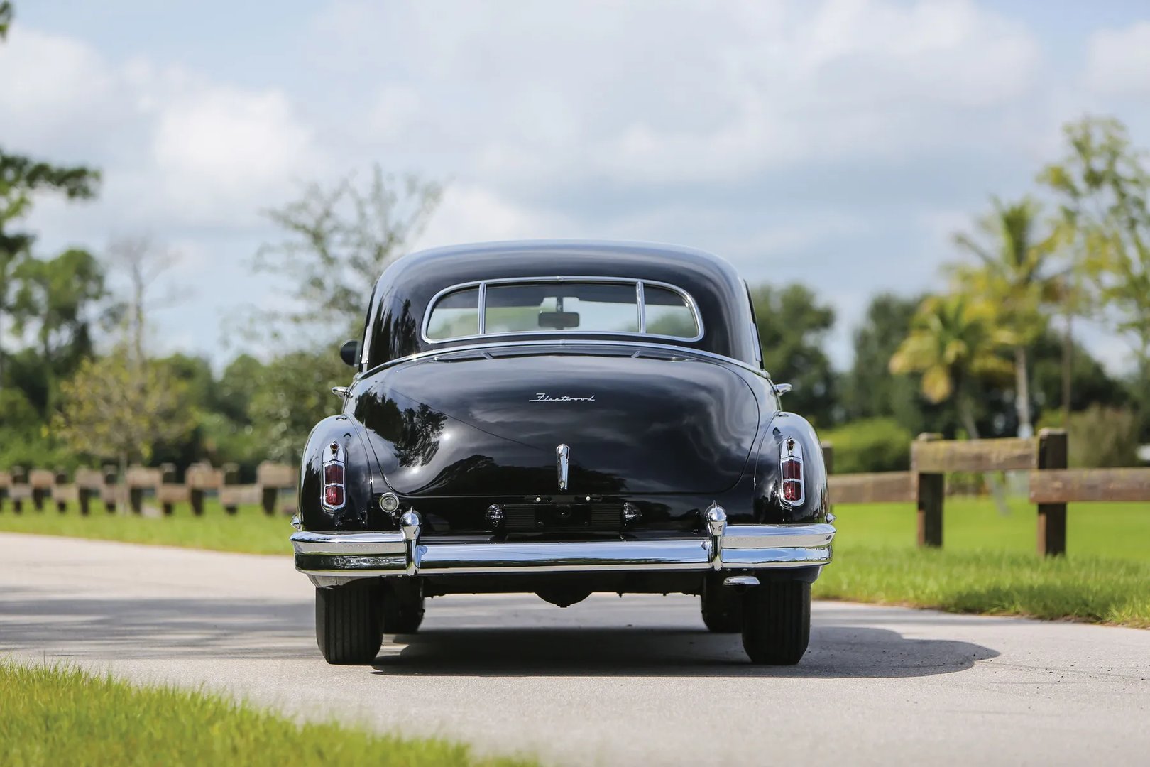 Cadillac_Sixty_Special_2_generation__Sedan__5.jpg