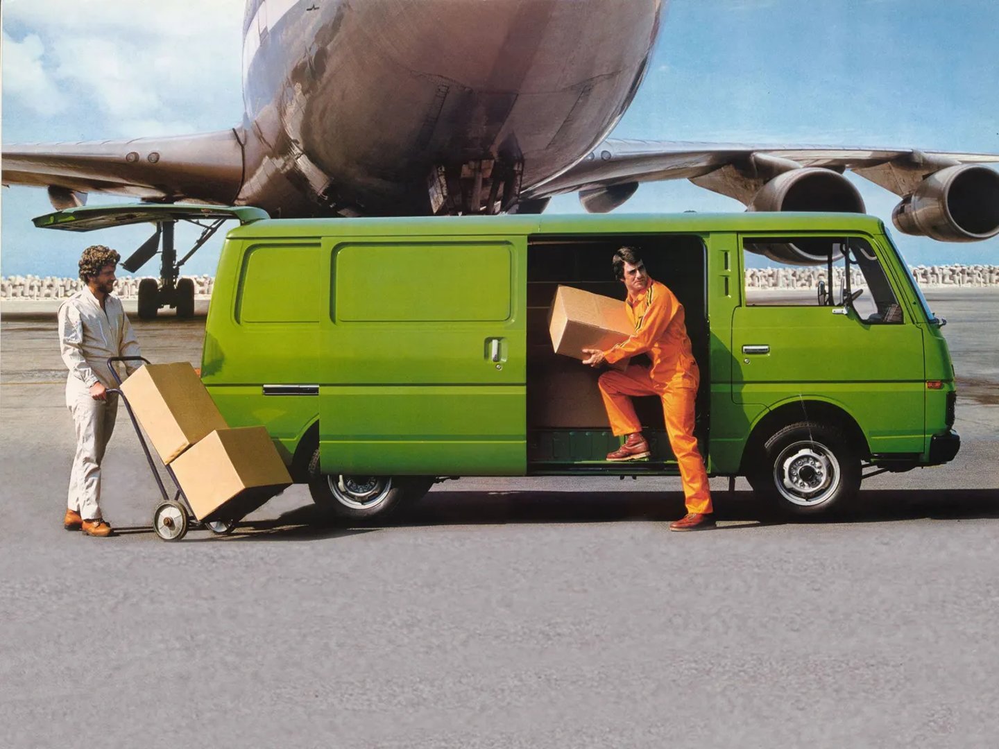 Datsun_Urvan_1_generation__Minivan__2.jpg