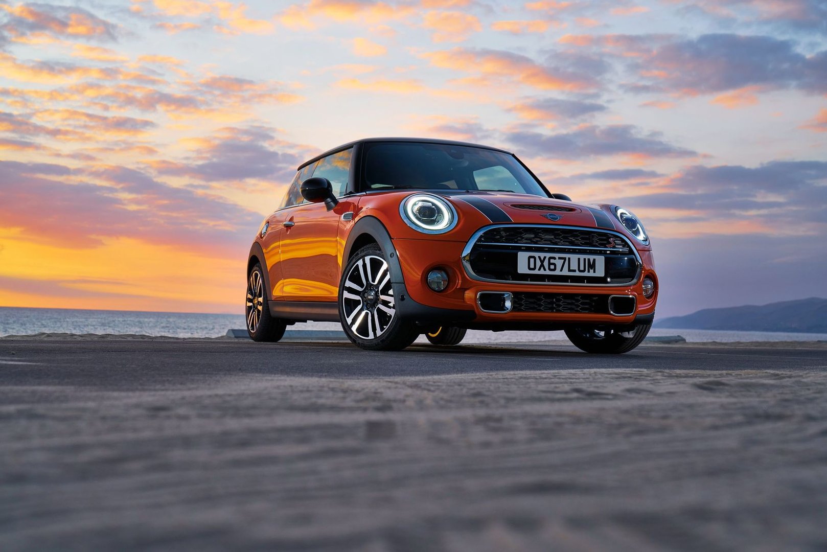 mini_Cooper_3_generation_restyling__Mini_3-doors__11.jpg