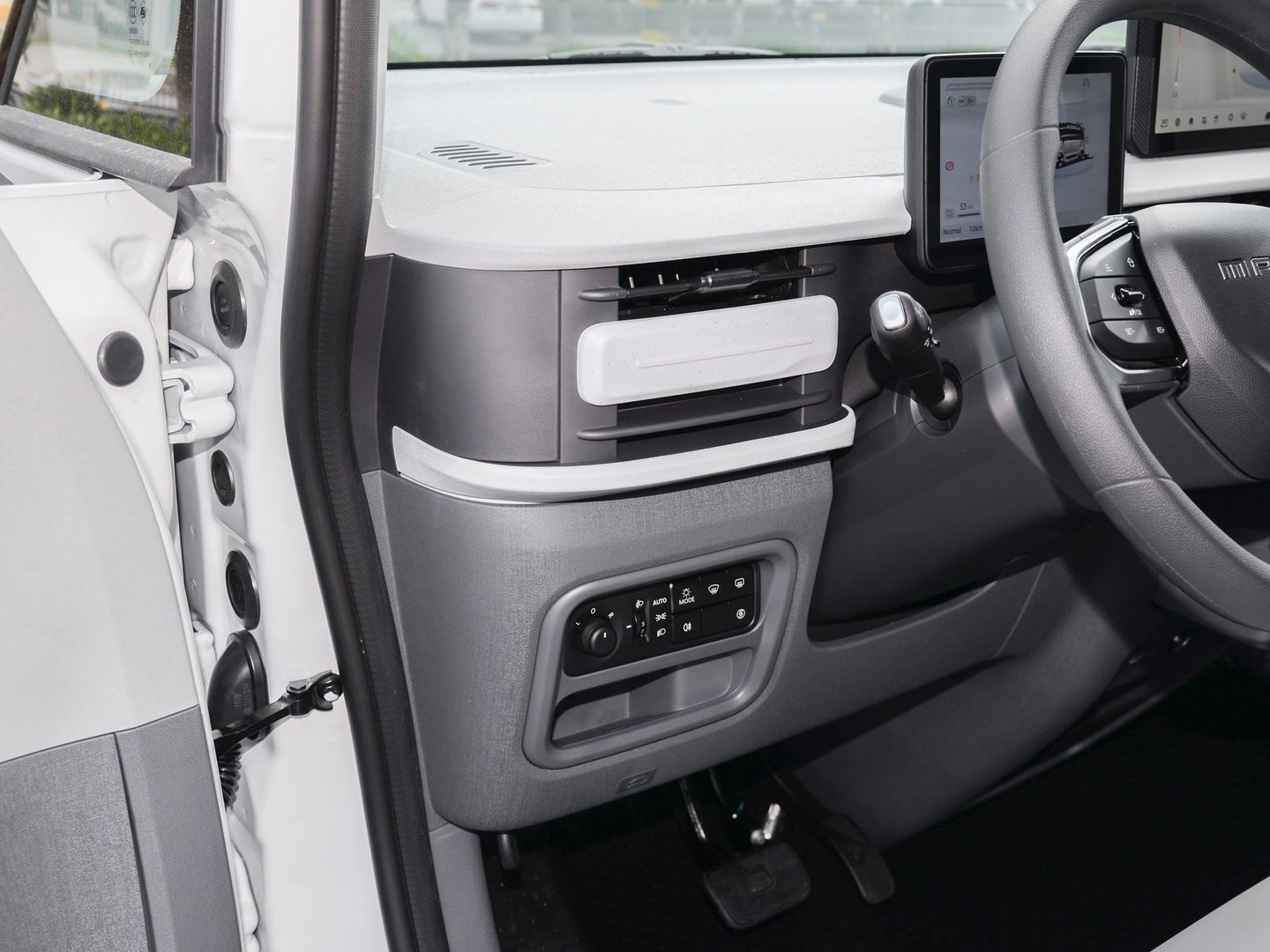 maxus_eDeliver_5_1_generation__Minivan__10.jpg