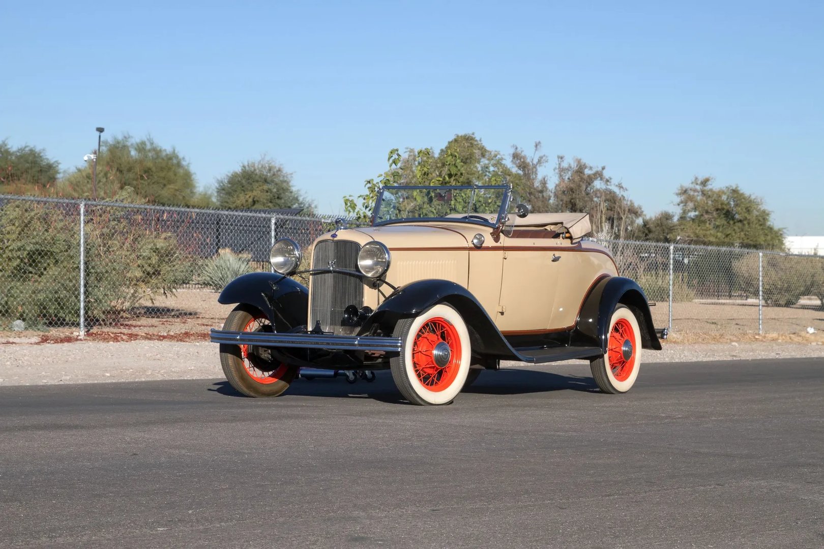 Ford_V8_1_generation__Roadster__9.jpg