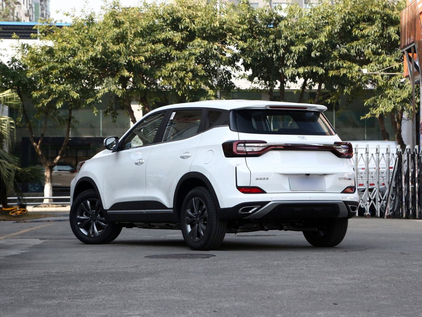 kaiyi_X3_pro_EV_1_generation__SUV_5-doors__7.jpg