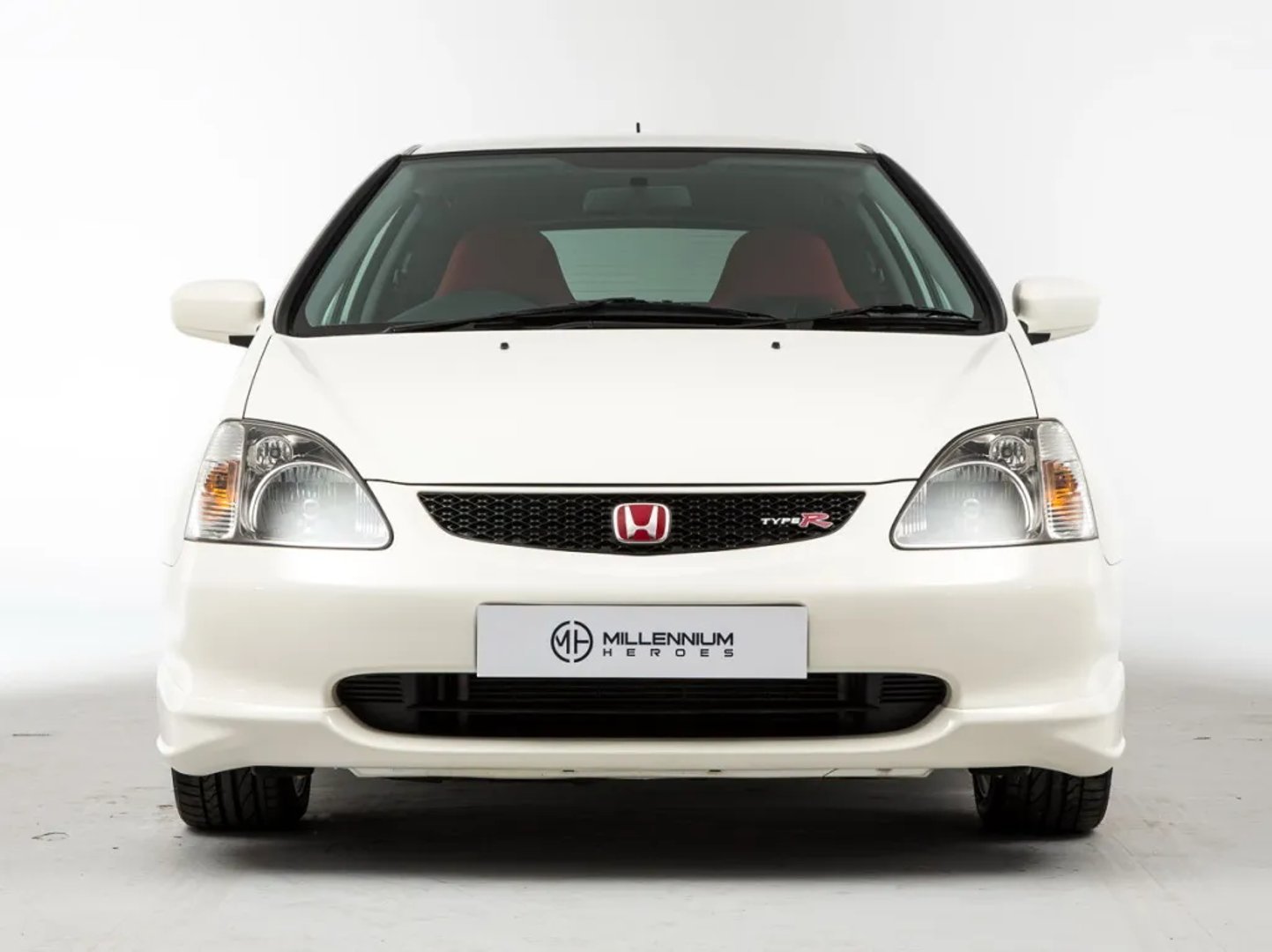 Honda_Civic_Type_R_7_generation__Hatchback_3-door__2.jpg