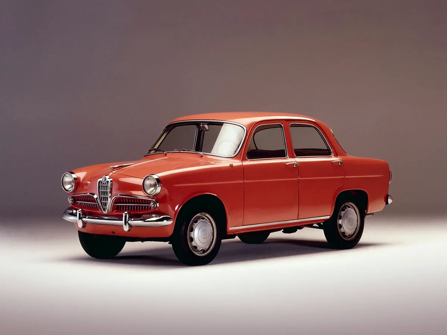 Alfa Romeo_Giulietta_1_generation__Sedan__10.jpg
