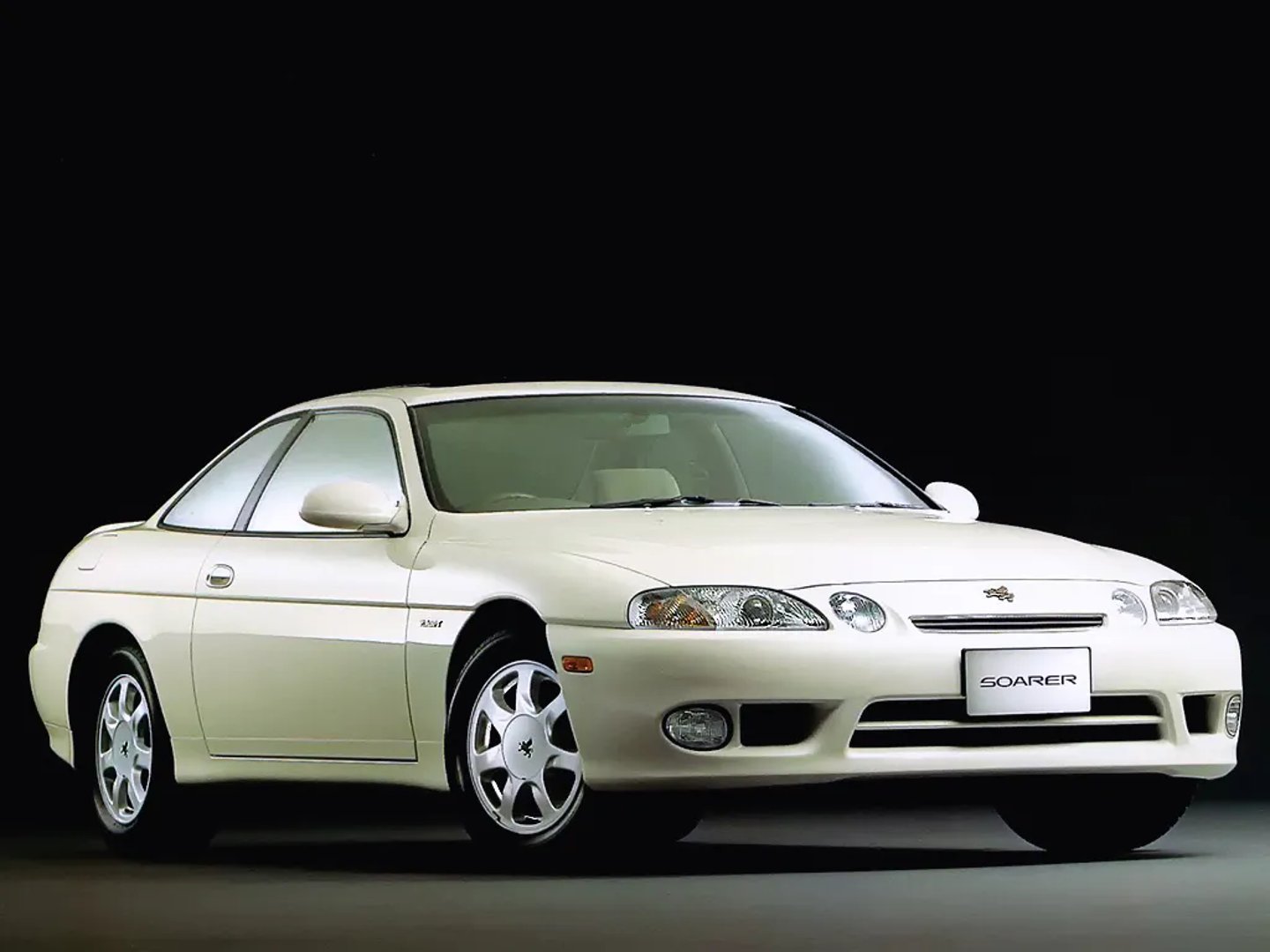 Toyota_Soarer_3_generation_restyling__Coupe__1.jpg
