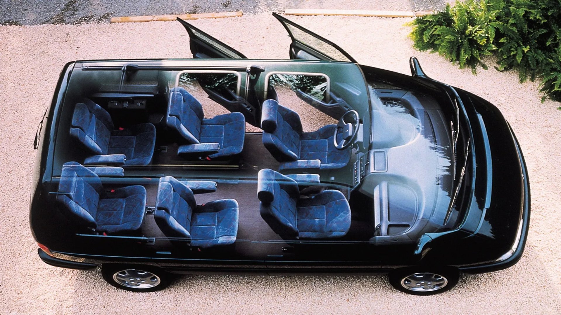 Renault_Espace_2_generation__Minivan__9.jpg